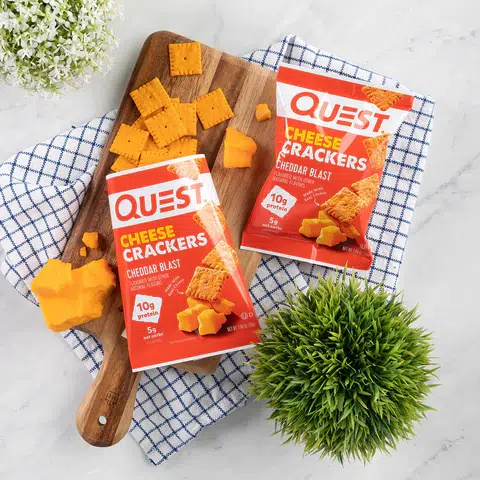 Quest Nutrition, Cheese Crackers, Cheddar Blast, 30g - Image 3